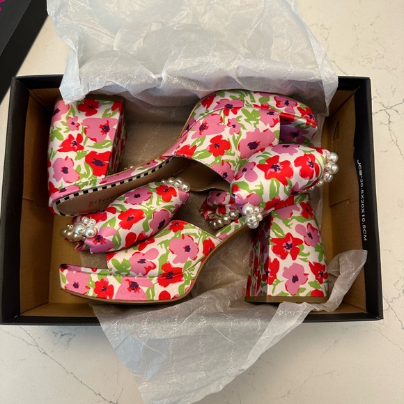 Betsy Johnson Maccie Heels - Picture 7 of 9